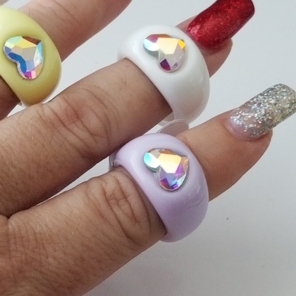 3/30 ☘️Chunky Rings for Women, Acrylic Rings with rhinestones, 3 colors, sizes 7 - Picture 3 of 12